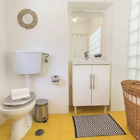 شقة Lovelystay - Bright Studio In Carmo, Chiado *