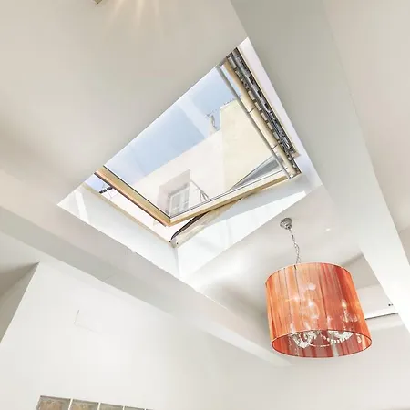 Lovelystay - Bright Studio In Carmo, Chiado