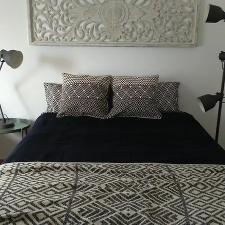 شقة Lovelystay - Bright Studio In Carmo, Chiado *